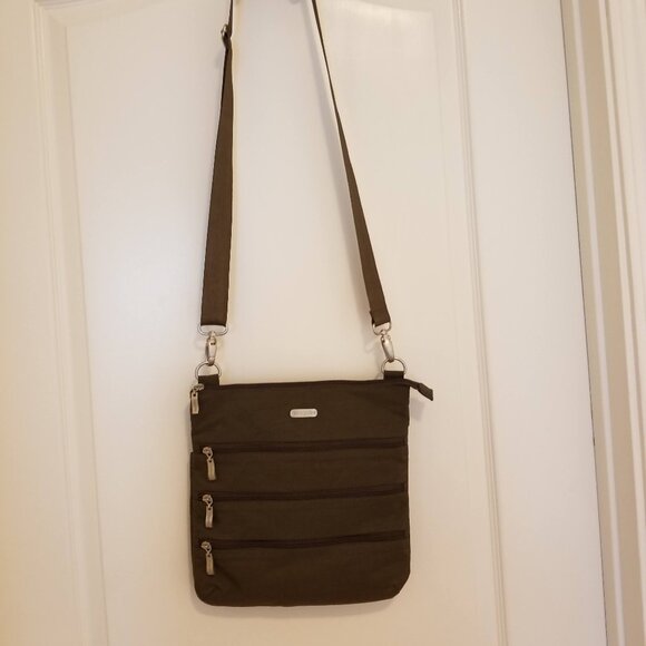 Baggallini Crossbody 4-zip Nylon Bag + wristlet  - NWOT - Picture 12 of 12